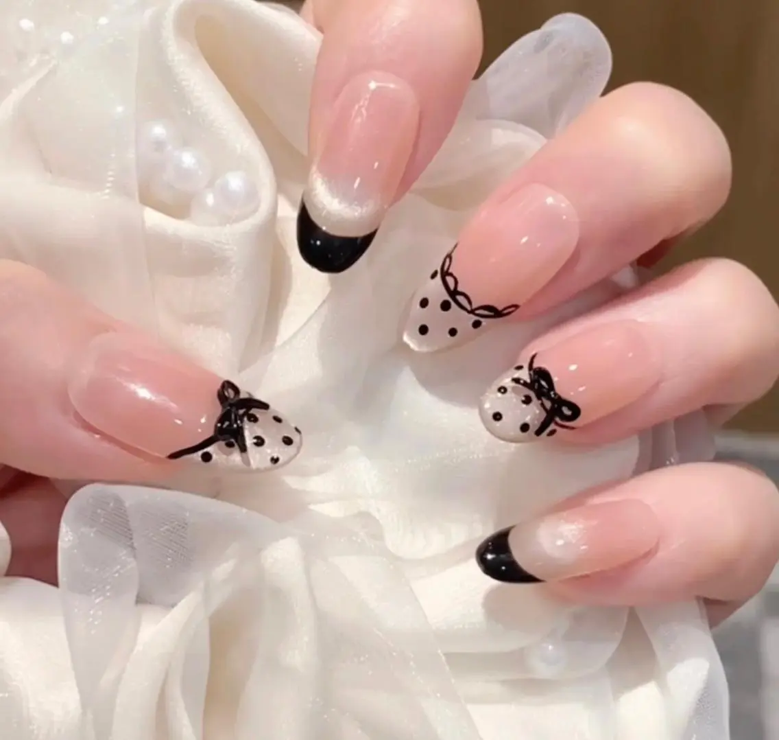 ネイル ハンドネイル 🎀 NaNa_nailのネイルデザイン