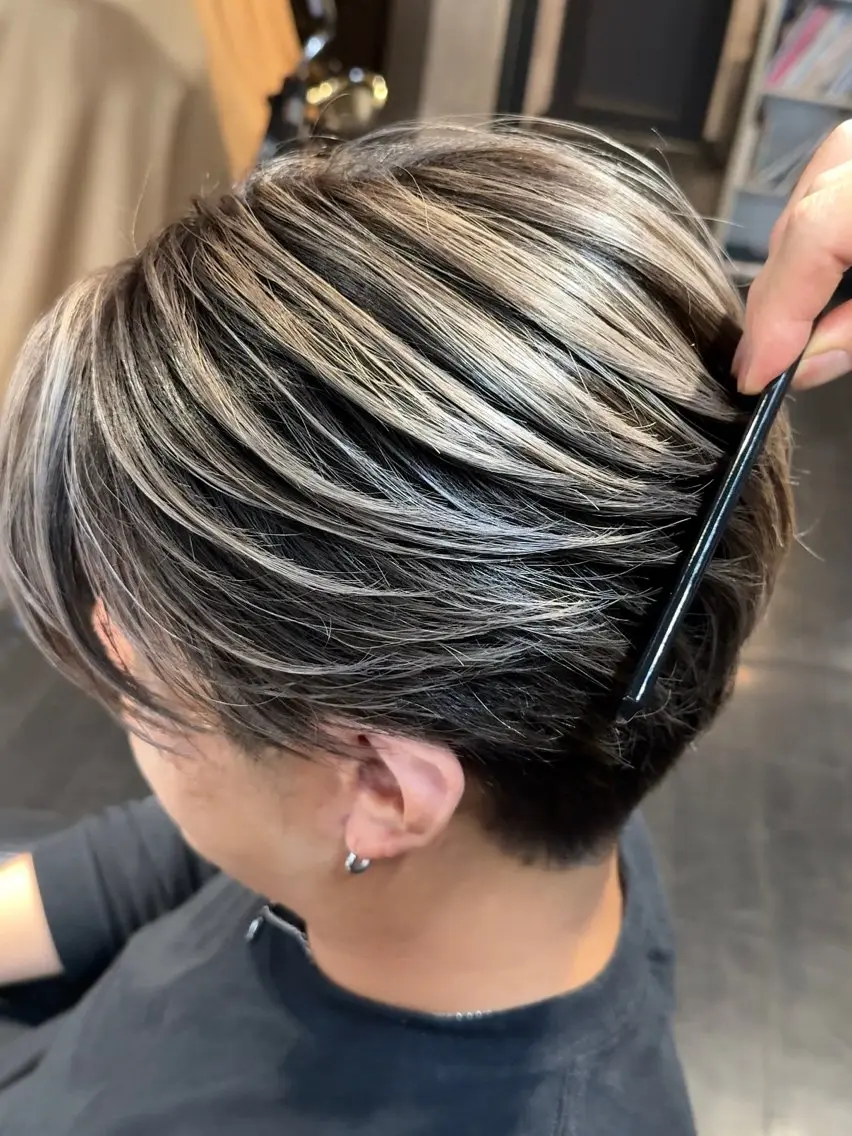 ショート カラー メンズ メンズバレイヤージュ バレイヤージュ レイヤーカット ヘアカラー トリートメント デザインカラー⭐️ Yamauchiのヘアスタイル