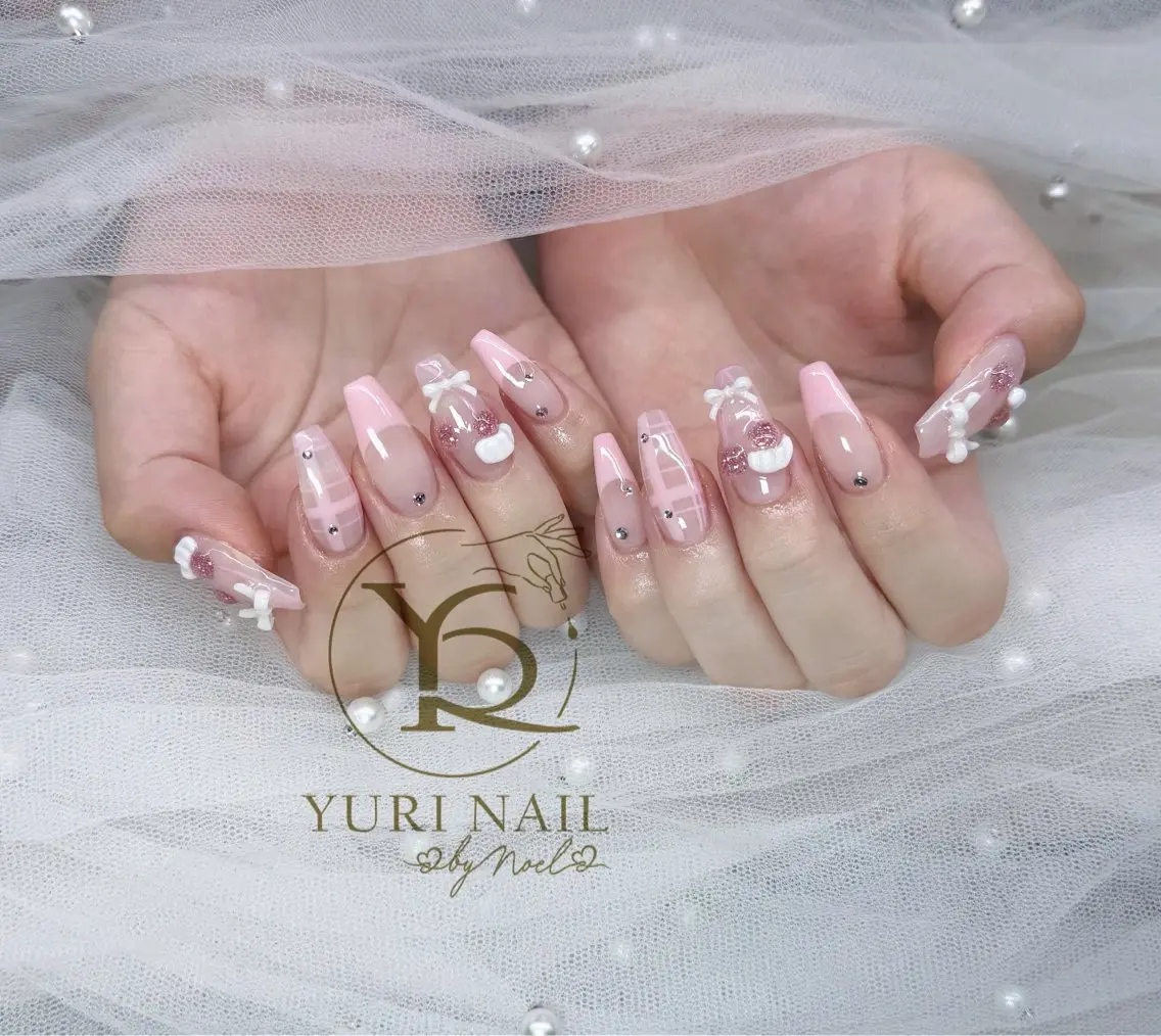 ネイル ハンドネイル フットネイル ハンドケア YURI Nail NARITAのネイルデザイン