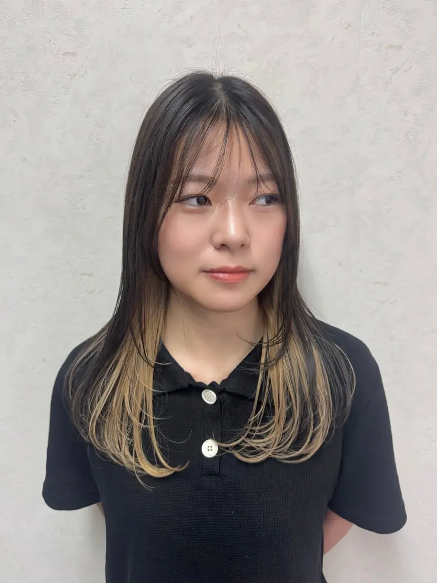 💟インナーカラー💟(ブリーチ込) +全体カラー ✨トリートメント付き✨の写真