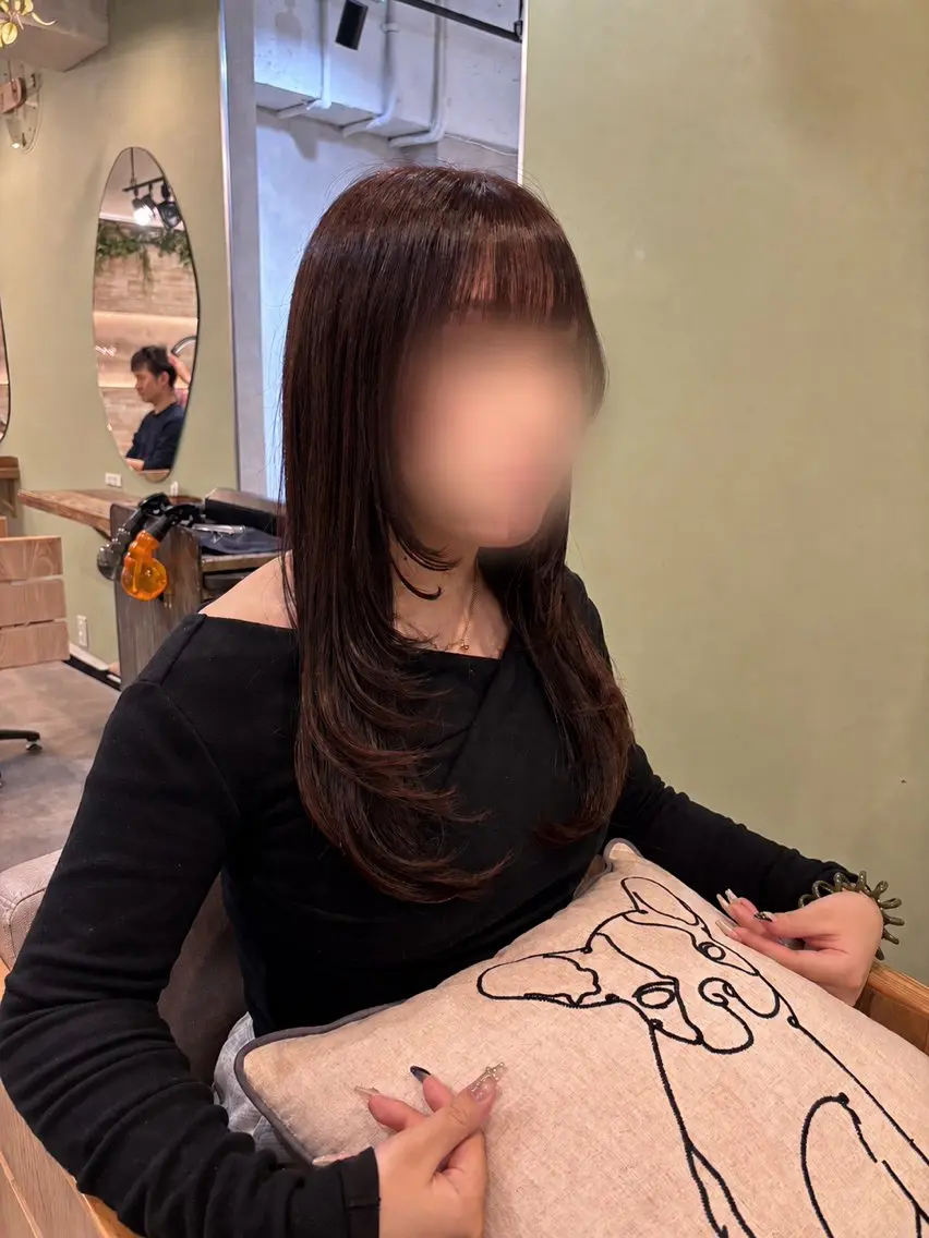 レイヤーカット＋保湿トリートメントの写真