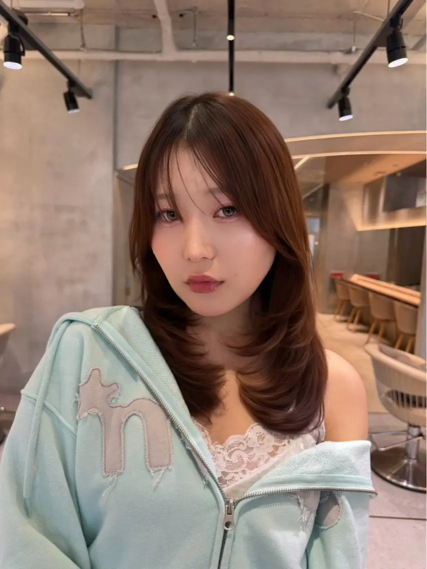 セミロング カット トリートメント 🦋高屋敷陸🦋 レイヤー/ハイトーンのヘアスタイル