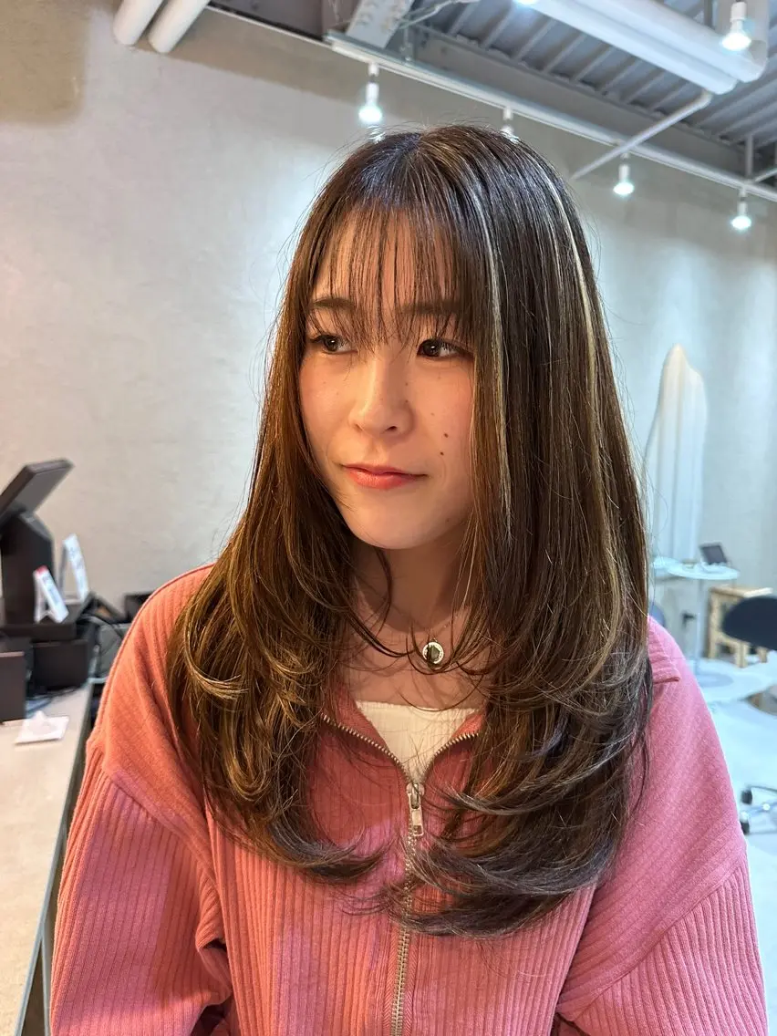 ロング カラー Shiro RENのヘアスタイル