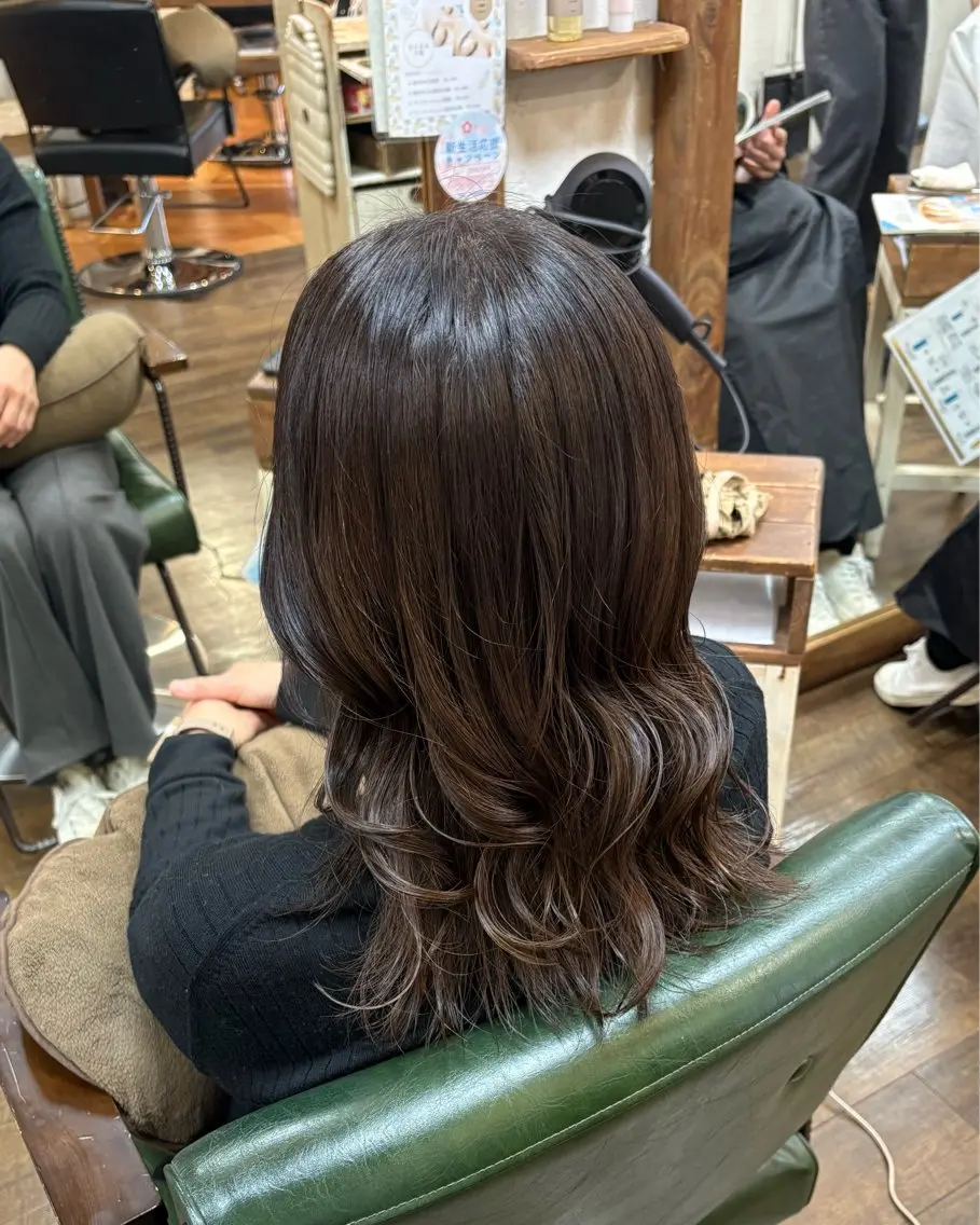 セミロング カラー 元山 透明感艶カラー 🌻レイヤーカットのヘアスタイル