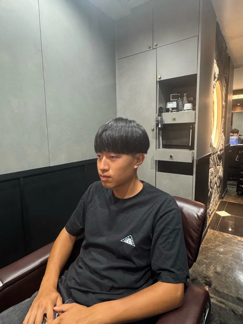 ミディアム ヒロ銀座 池山充のヘアスタイル