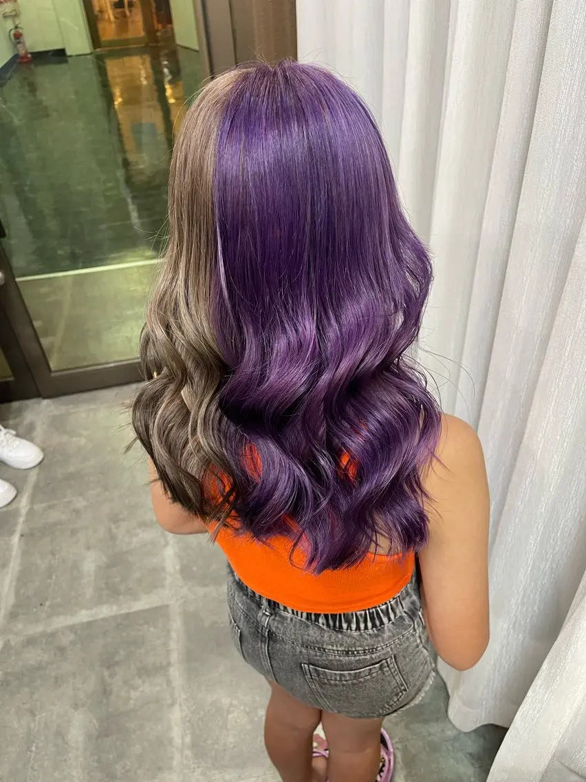 セミロング カラー ブリーチ ケアブリーチ デザインカラー ダブルカラー バイオレットカラー ヘアカラー トリートメント ダブルカラー/ 髪質改善💎安藤のヘアスタイル