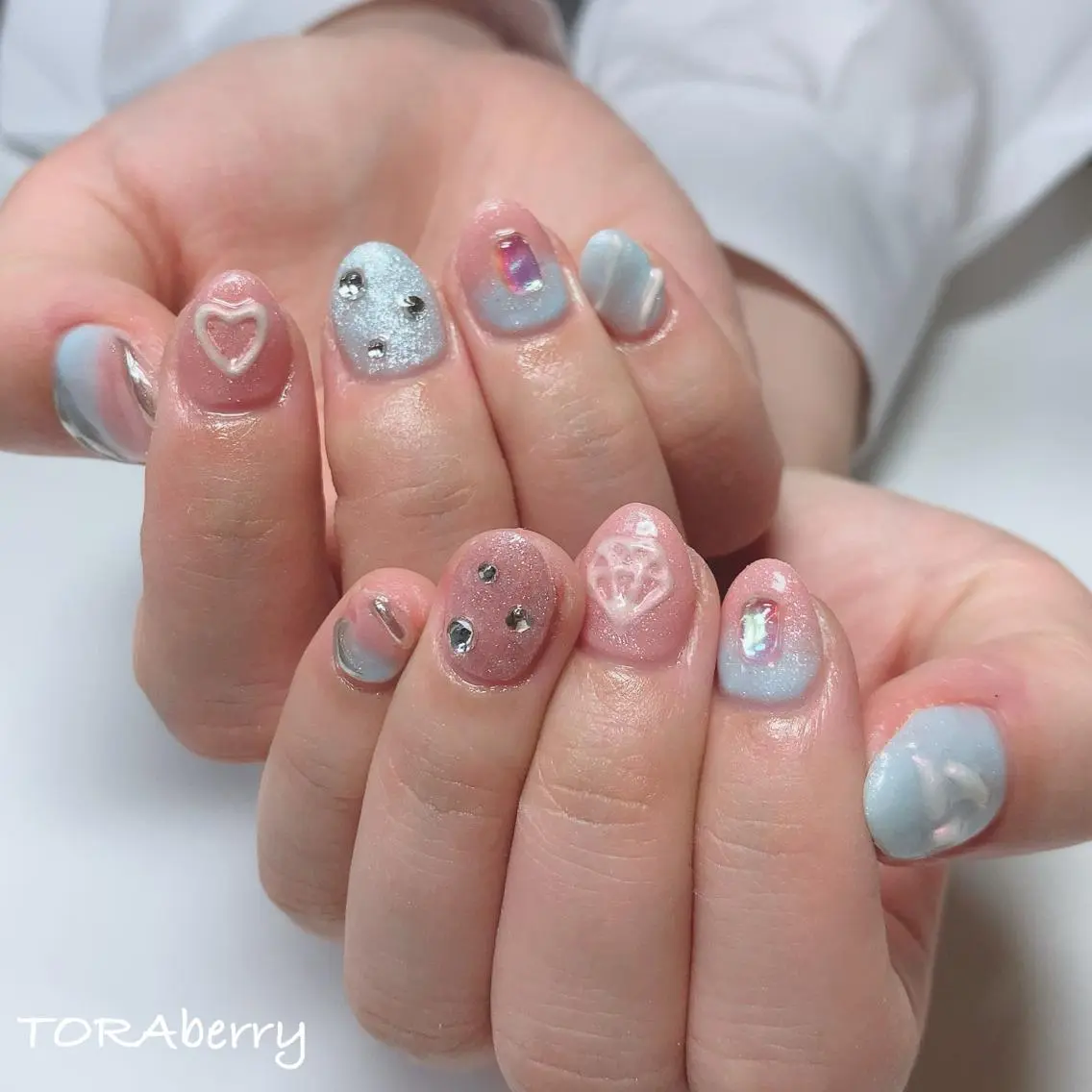 ネイル ハンドネイル ネイリスト なつみのネイルデザイン