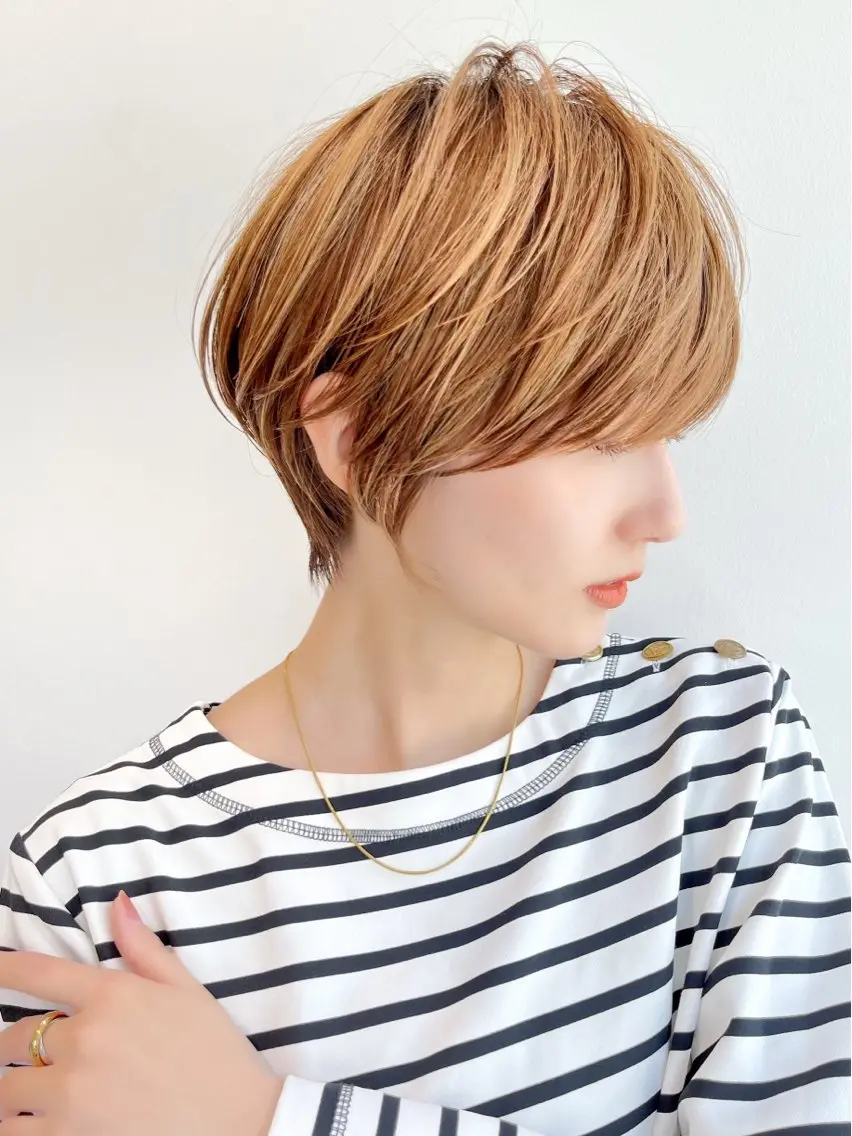 ショート レイヤー/ショート/ 山見陽のヘアスタイル