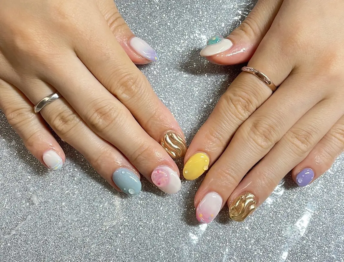 ネイル ハンドネイル VIERU 🌈🎀💖のネイルデザイン