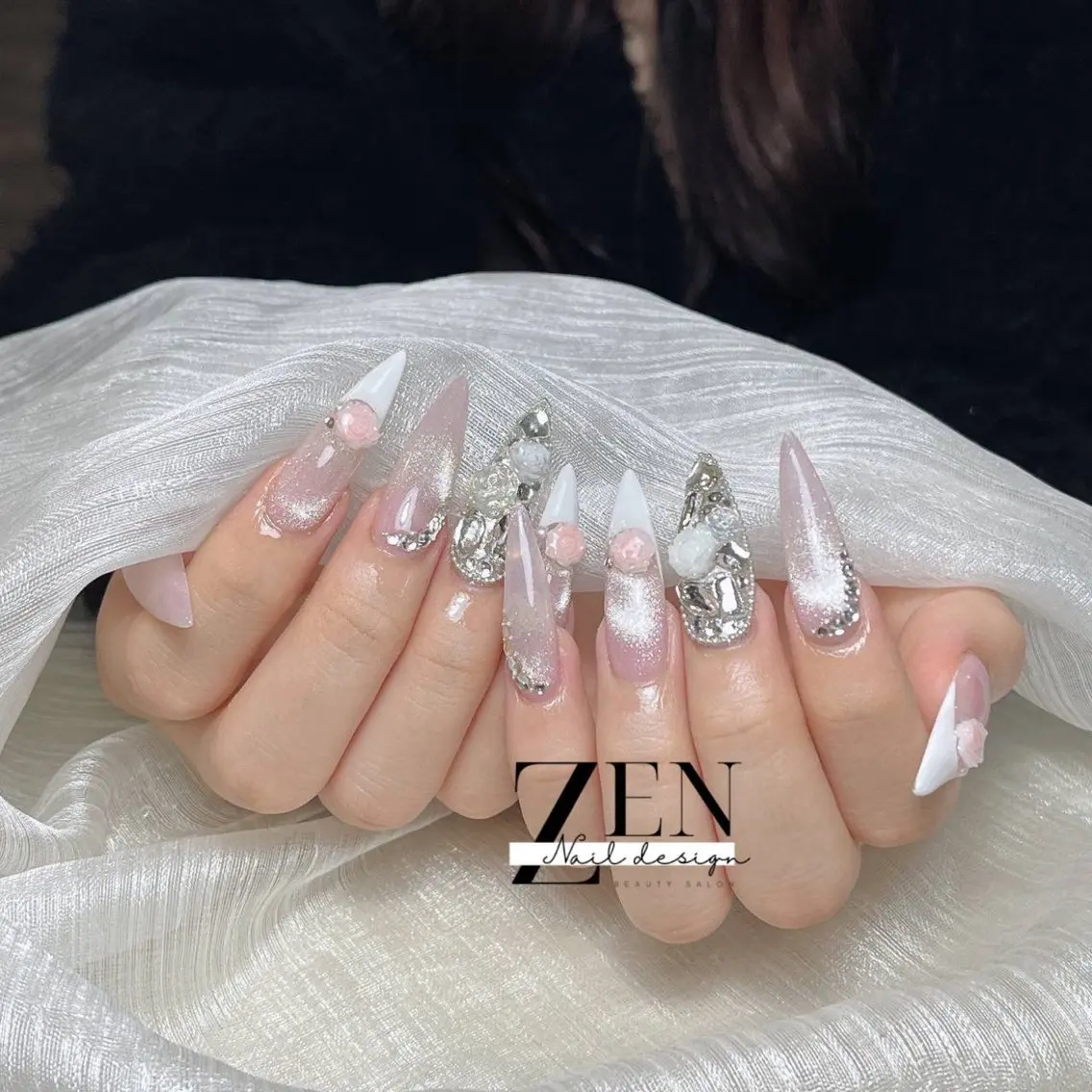 ネイル チークネイル フレンチネイル ジェルネイル 韓国ネイル マグネットネイル ハンドネイル Zen Nail Design 池袋のネイルデザイン