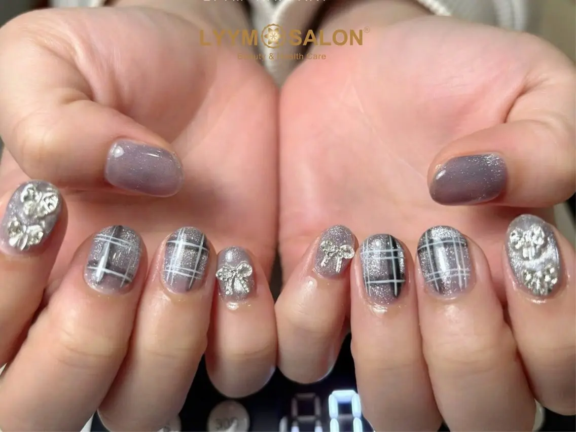 ネイル ボルドー ブラウン チークネイル ドット フットネイル ハンドネイル ハンドケア VAN NAIL 海老名展のネイルデザイン