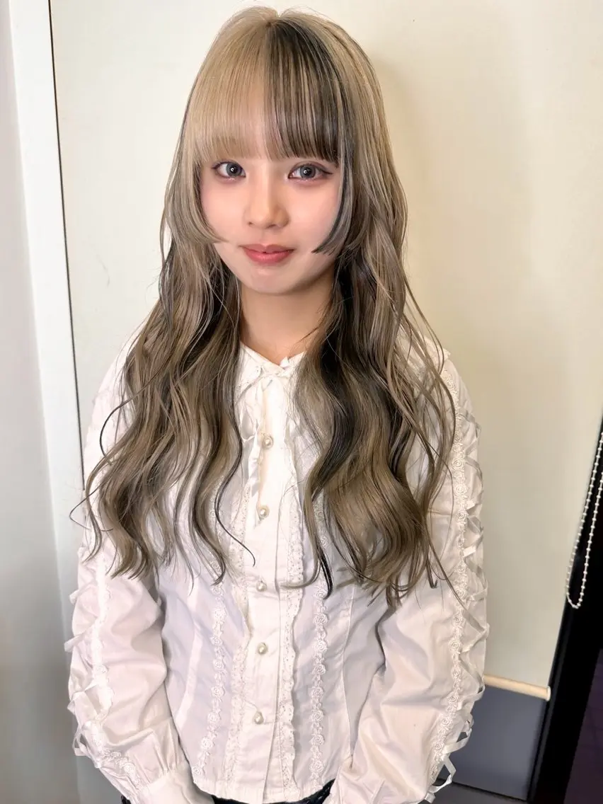 ロング カラー カット ヘアカラー ブリーチカラー🫧 森　凪沙のヘアスタイル