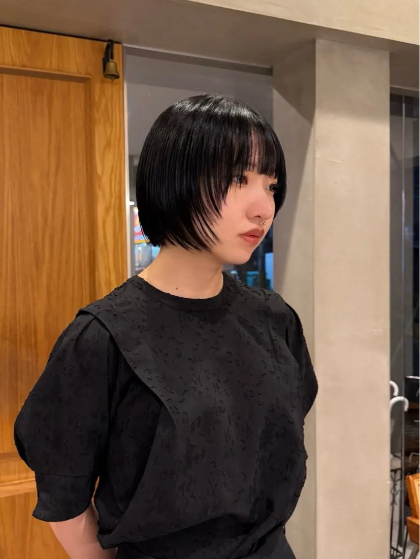 ショート ボブ 顔まわりレイヤー レイヤーカット AILERON 陣岸のヘアスタイル