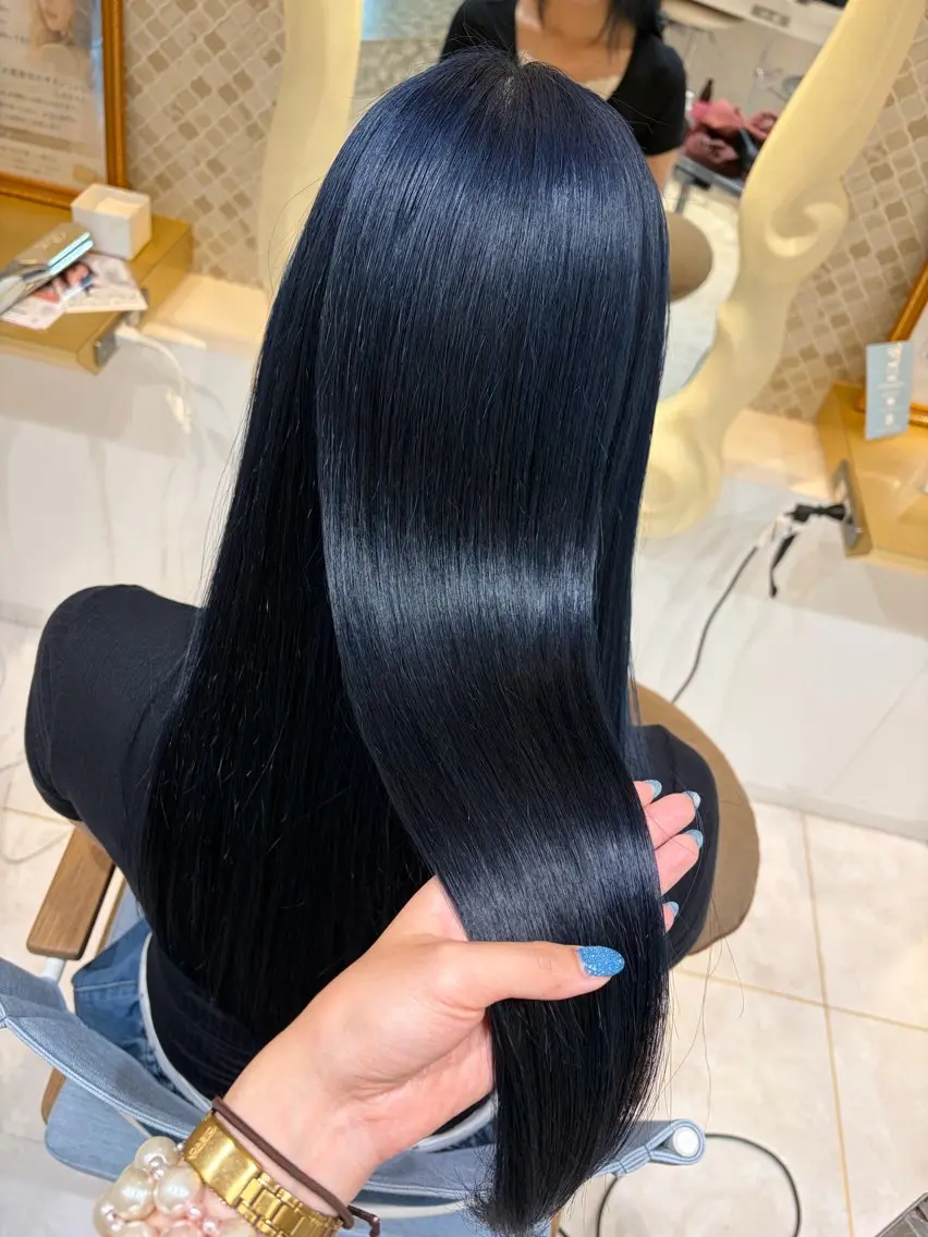 ロング カラー 黒髪 ブルーカラー ブルーブラック 透明感カラー カット ヘアカラー 💐レイヤー/透明感 カラー💐智口彩香のヘアスタイル