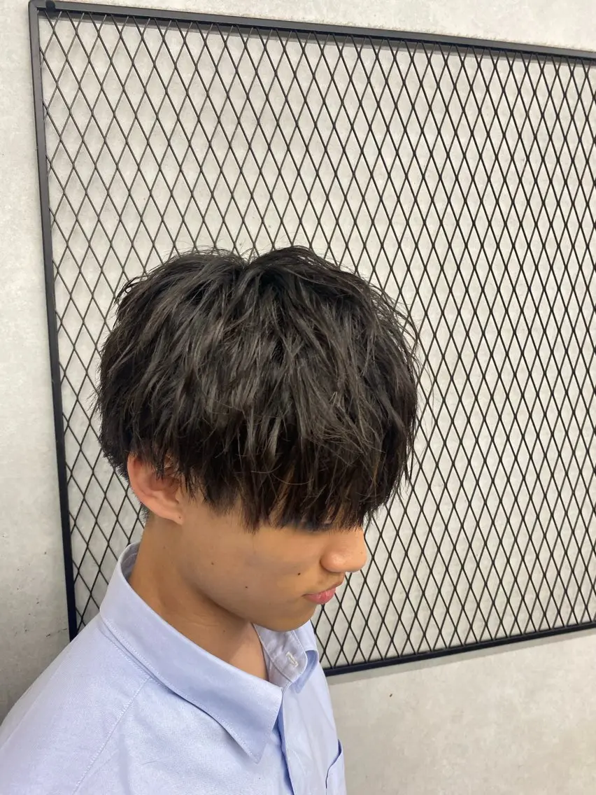 メンズ メンズブリーチ センターパート メンズハイライト メンズハイトーン マッシュウルフ カット 👑髪質改善/縮毛矯 正/フェード/森田のヘアスタイル