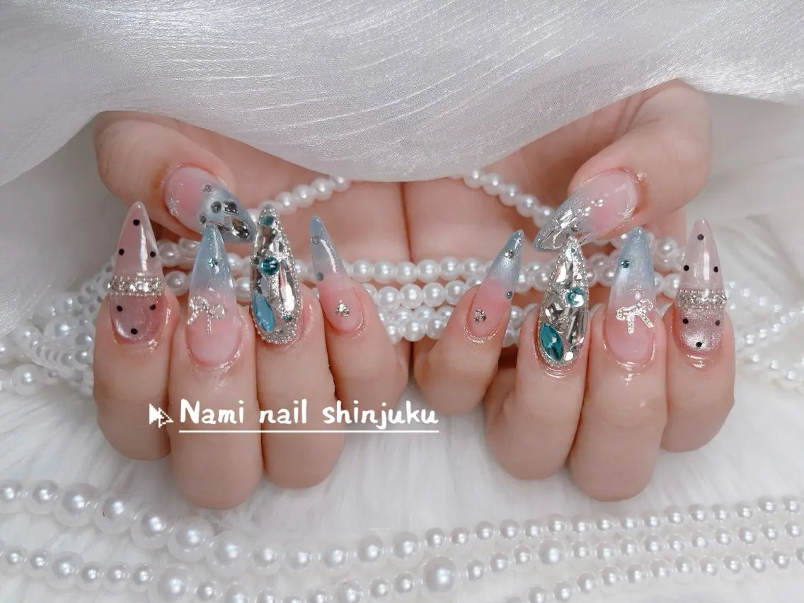 ネイル 長さ出し ガーリー 韓国ネイル ロングネイル 持ち込み ハンドネイル Nami nail salonのネイルデザイン