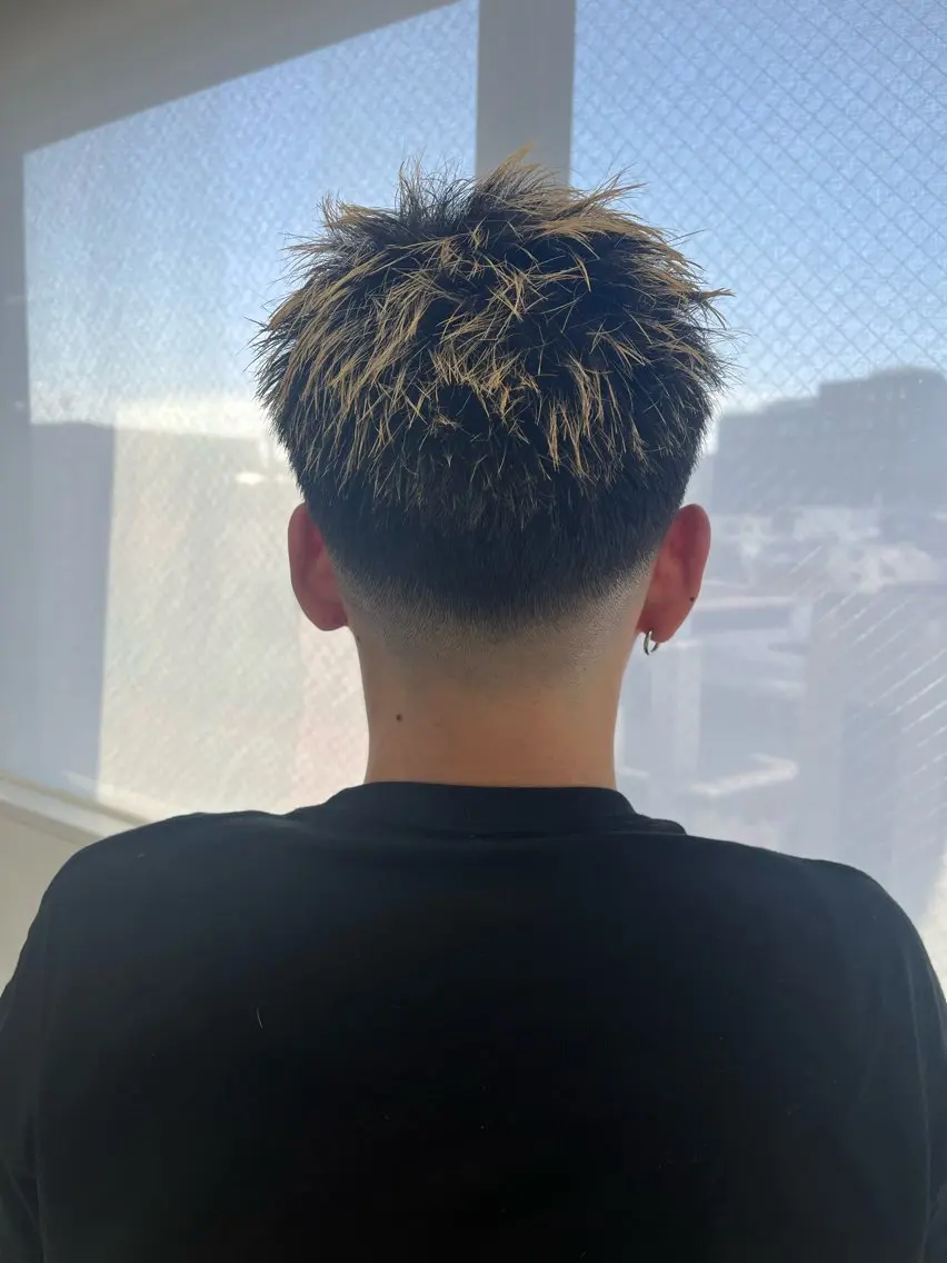 ショート メンズ フェードカット ショートヘア 網谷 萌夏のヘアスタイル