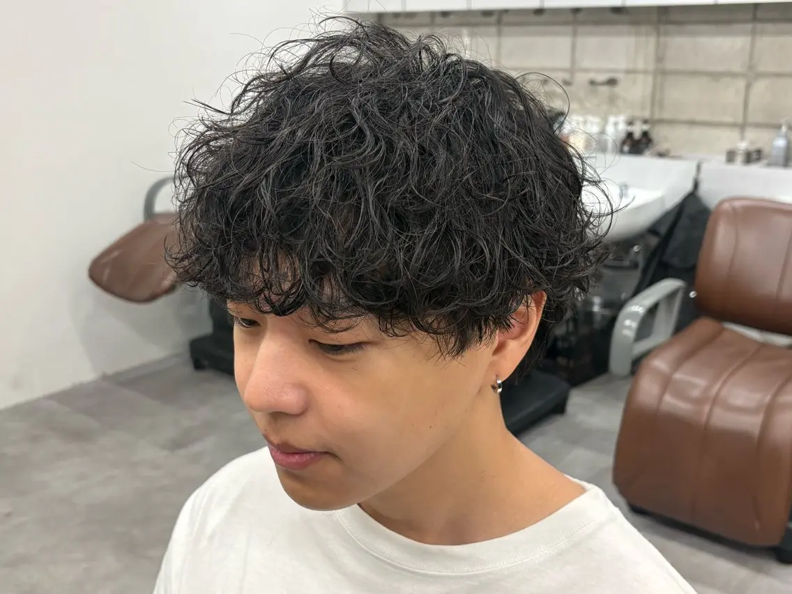 パーマ メンズ 波巻きパーマ 高山 健のヘアスタイル
