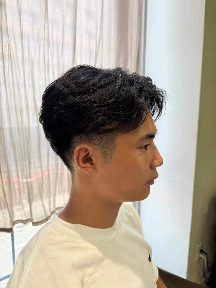 ショート メンズ メンズパーマ くせ毛 溝口 槙里也のヘアスタイル