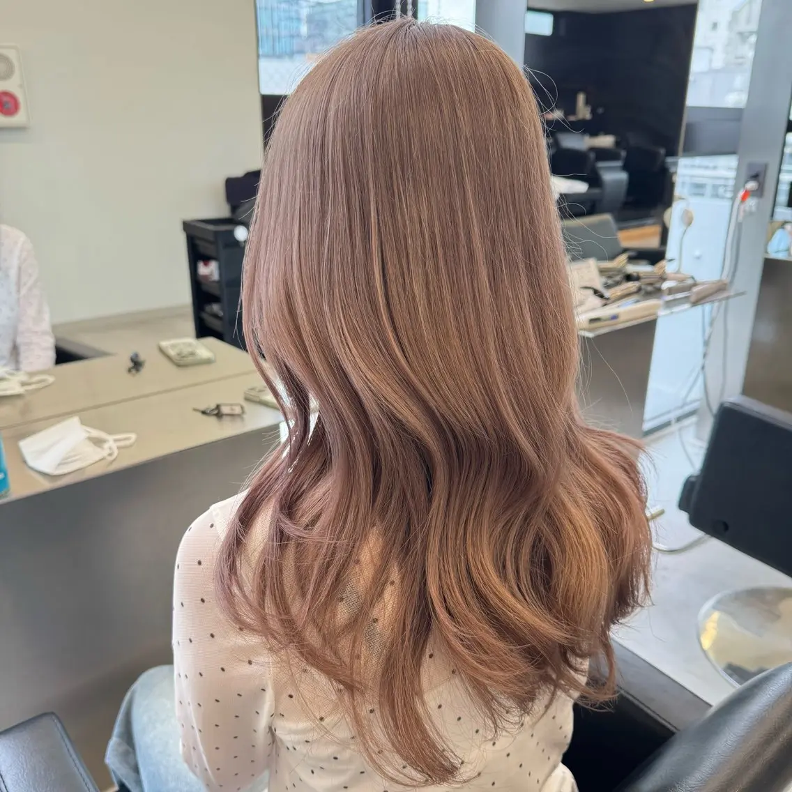 ロング カラー ベージュカラー ブリーチ ミルクティーベージュ カット ヘアカラー ハイトーン/エクステ /KENTAのヘアスタイル