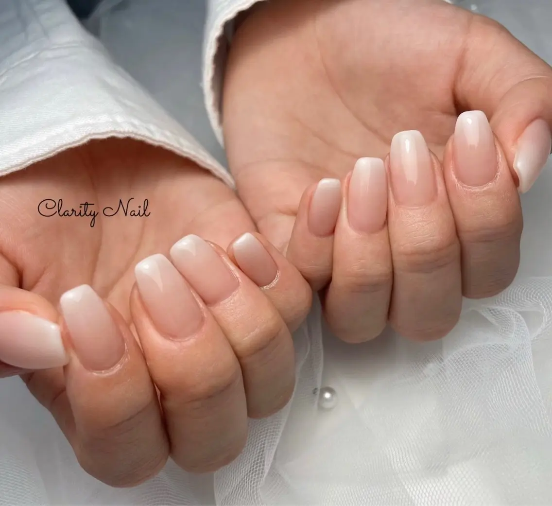 ネイル グラデーション ハンドネイル Clarity Nailのネイルデザイン