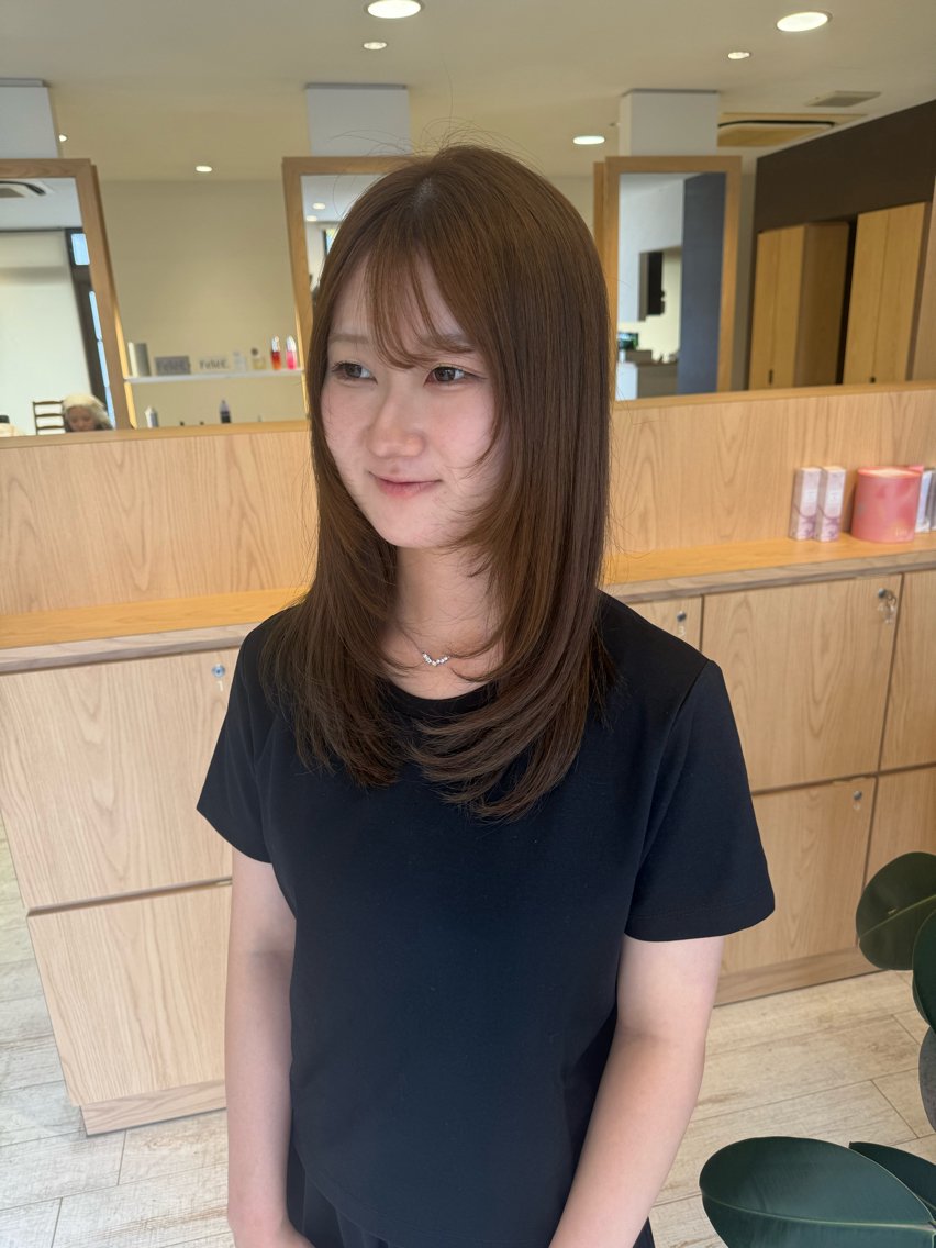 ロング レイヤーカット カット ヘアカラー 森浦 莉乃のヘアスタイル