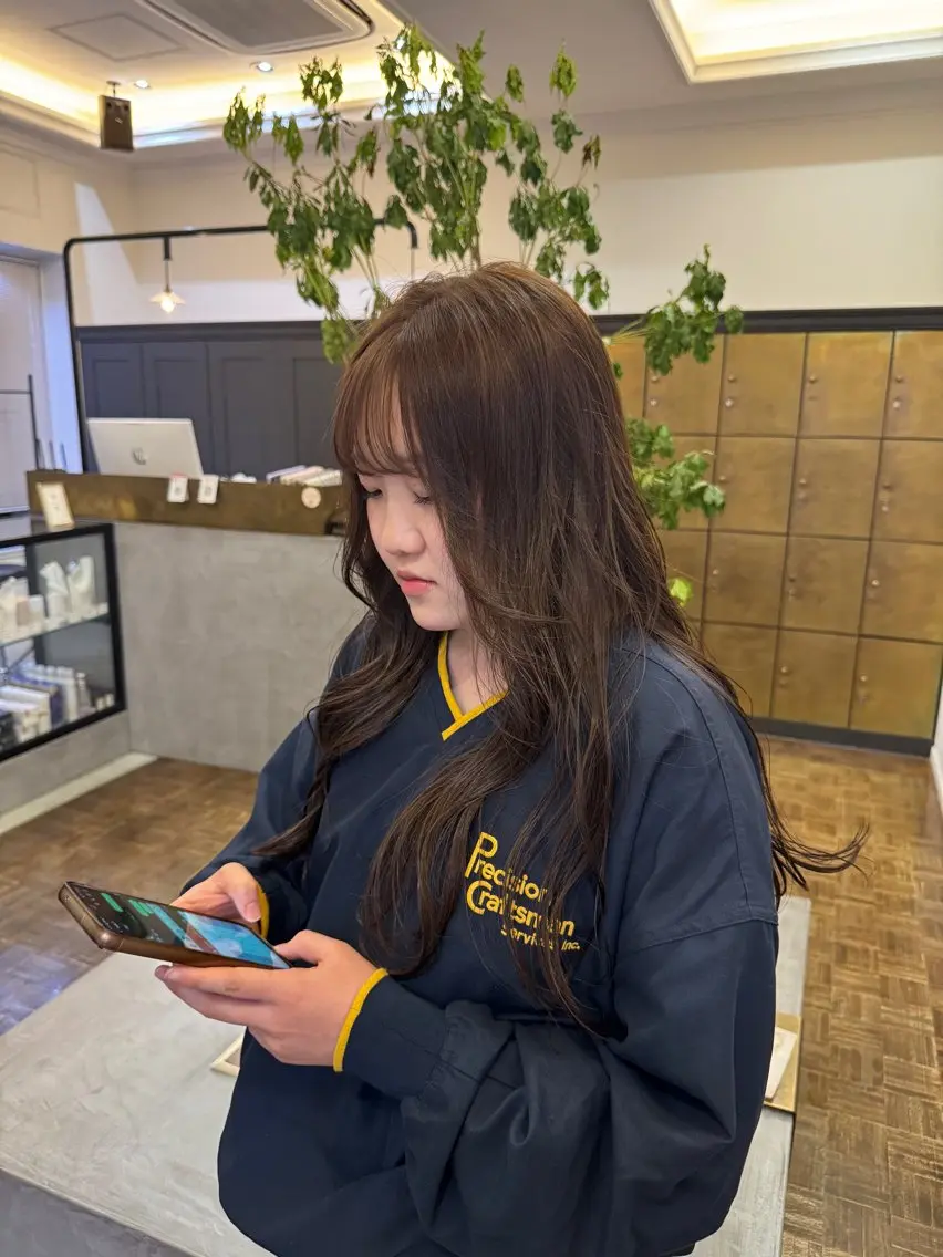 ロング カラー ベージュカラー 透明感カラー ヘアカラー 天野 珠華のヘアスタイル