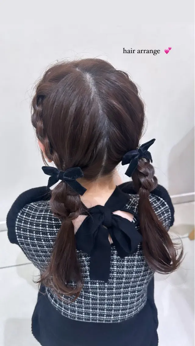 カラー ヘアアレンジ ブラウンカラー ラベンダーカラー 銀座レイヤーカット ×シースルー前髪のヘアスタイル