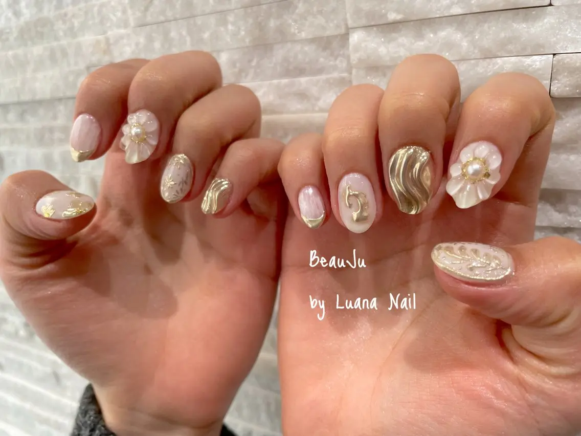 ネイル 成人式 卒業式 ミラーネイル ハンドネイル BeauJu by Luana Nailのネイルデザイン