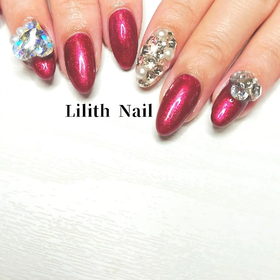 ネイル ハート 持ち込み ストーンネイル Lilith Nailのネイルデザイン