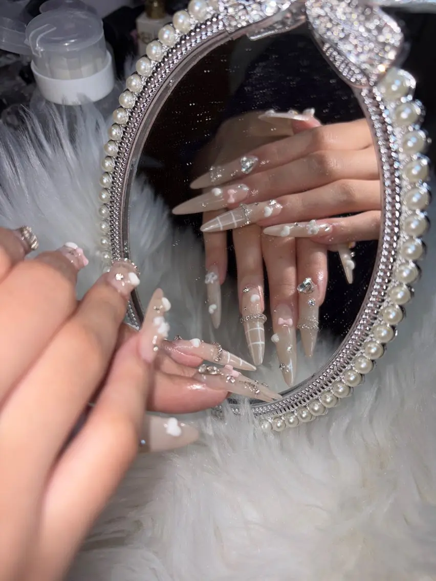 ネイル 持ち込み ハンドネイル nail salon Lilynのネイルデザイン
