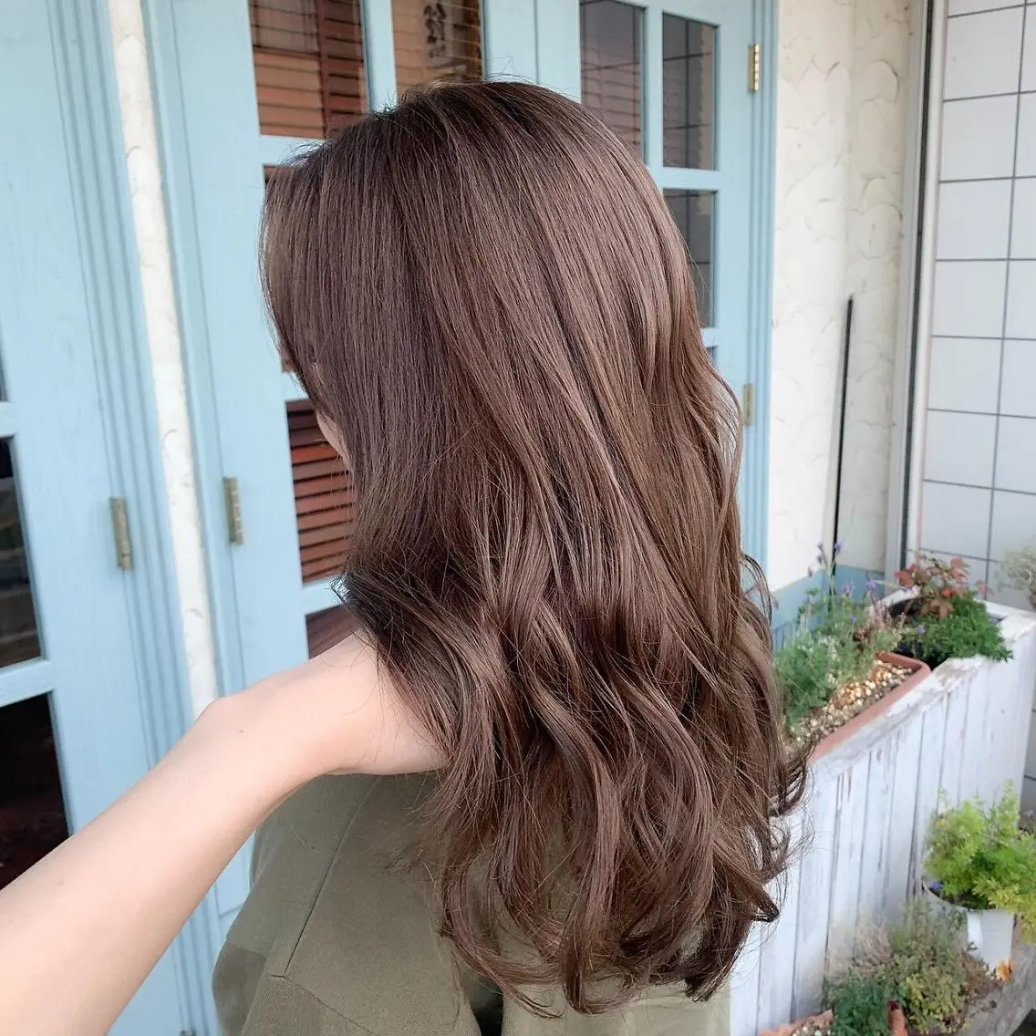 ロング カラー ブラウンカラー 透明感カラー ラベンダーカラー ヘアカラー トリートメント LUSTY 長井明里のヘアスタイル