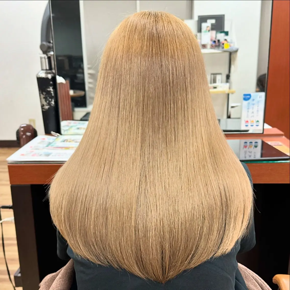 ロング トリートメント 喜屋武 美月のヘアスタイル