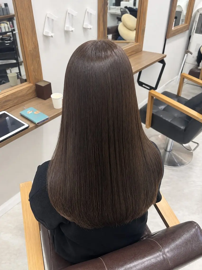 ロング カット ヘアカラー トリートメント 🤍aina / anyhow🤍のヘアスタイル