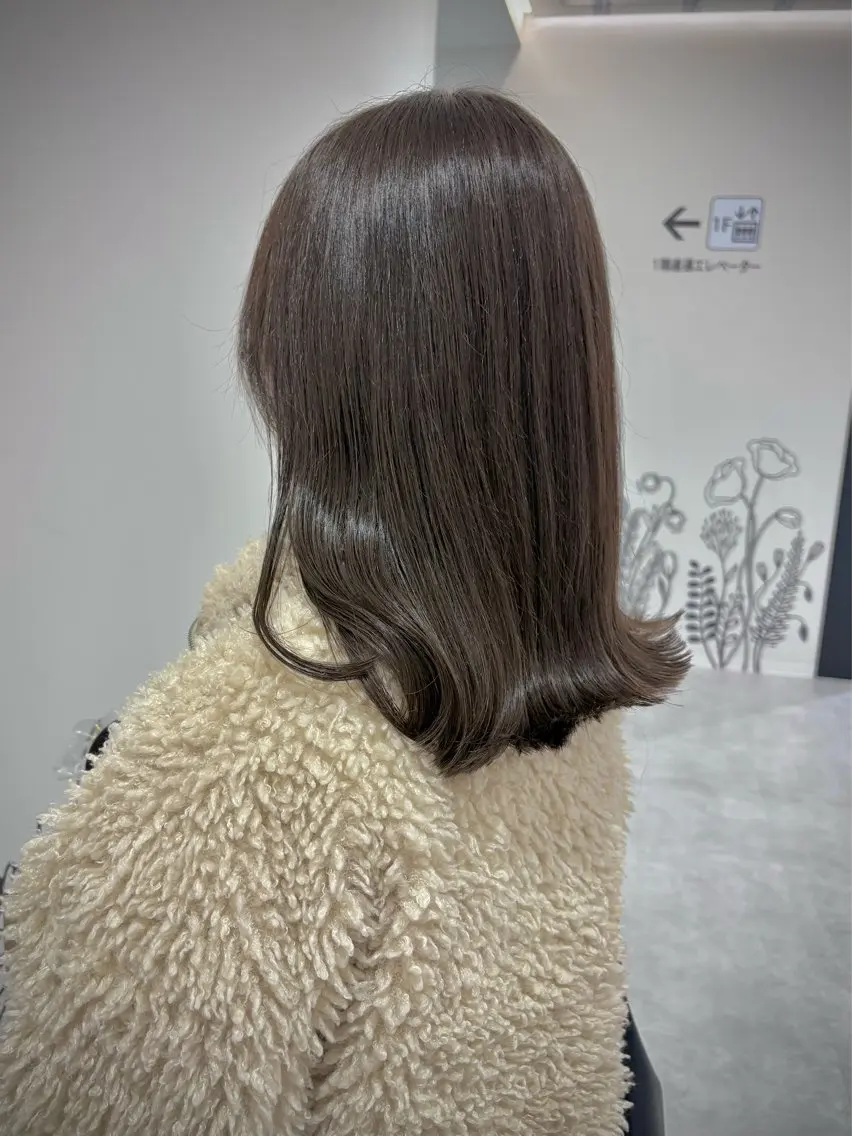ミディアム カット ヘアカラー ダブルカラー🦖 /髪質改善⚡️しおりのヘアスタイル