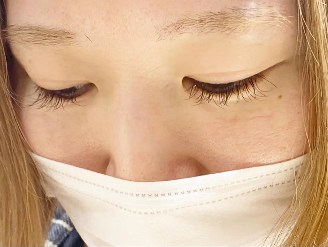 マツエク・マツパ アイリスト 蓑島伶奈の眉毛・アイブロウイメージ