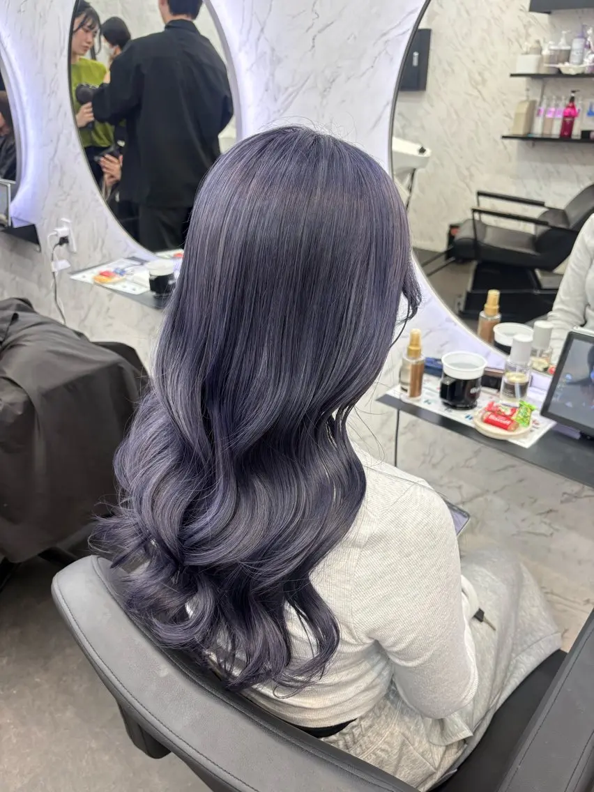 ロング カラー ブルーカラー ブルーラベンダー ラベンダーカラー カット ヘアカラー 韓国ヘア🎀 /♡𝓝𝓸𝓪♡のヘアスタイル