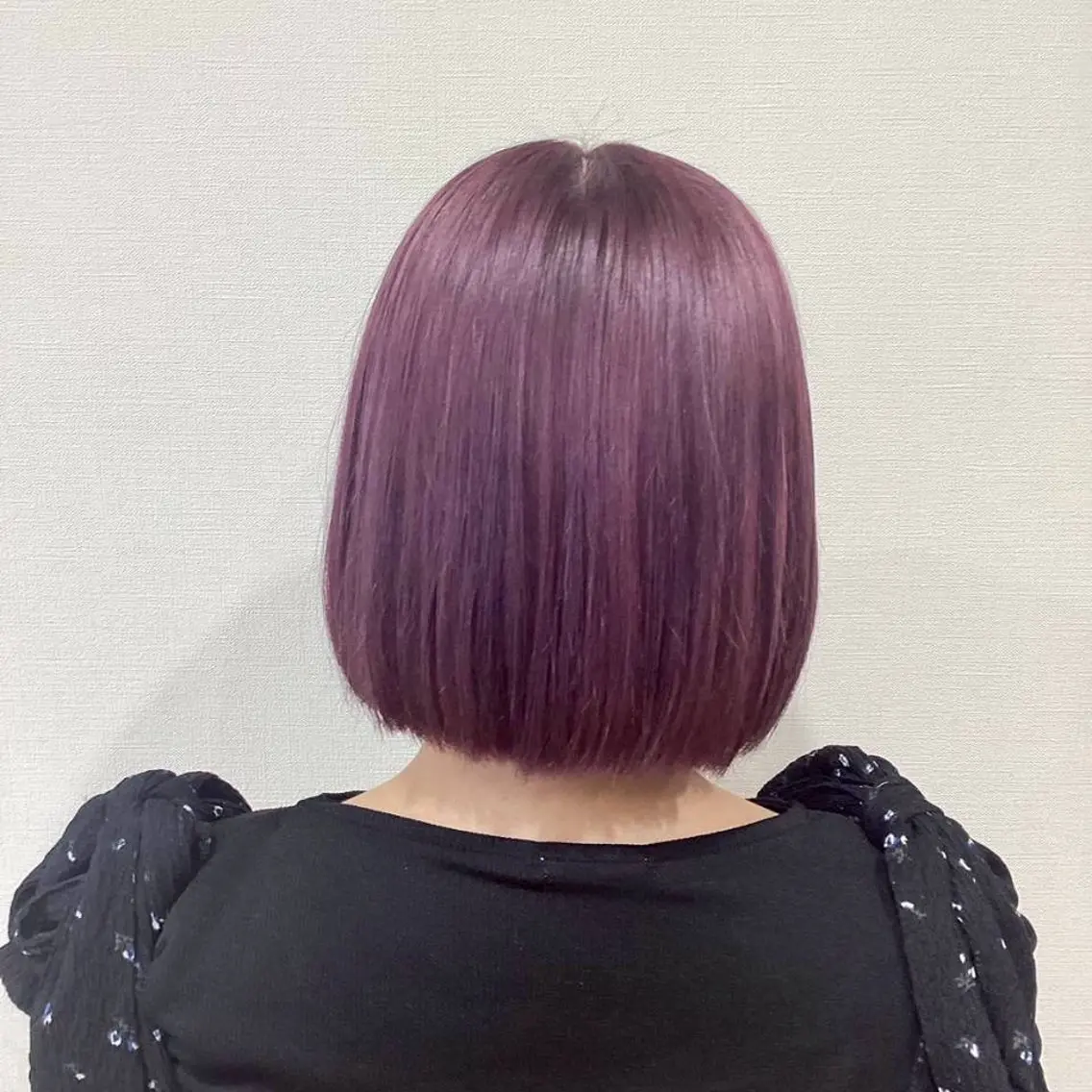 ミディアム ピンクラベンダー ヘアカラー グラスヘアー石垣 渕 七海のヘアスタイル