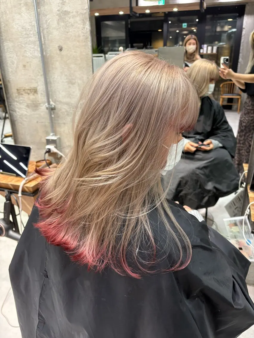 セミロング カラー ヘアカラー KAEDE🌺Wカ ラー/ホワイトカラーのヘアスタイル