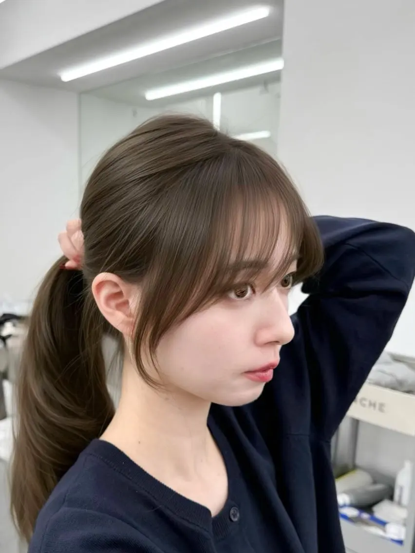 セミロング カット 割れない顔まわり× 小顔補正レイヤー難波のヘアスタイル
