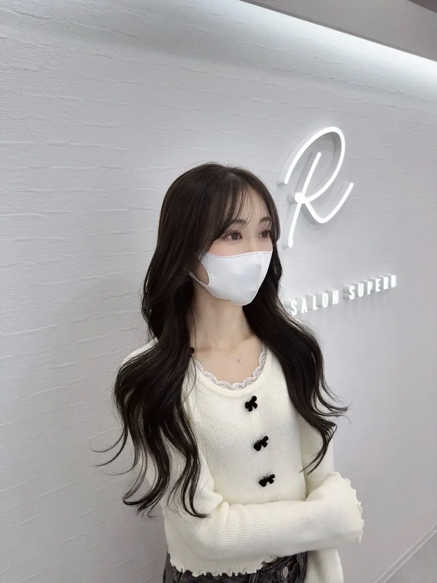 ロング くびれヘア レイヤーカット R/🎀 ヘアセット・艶カラーのヘアスタイル