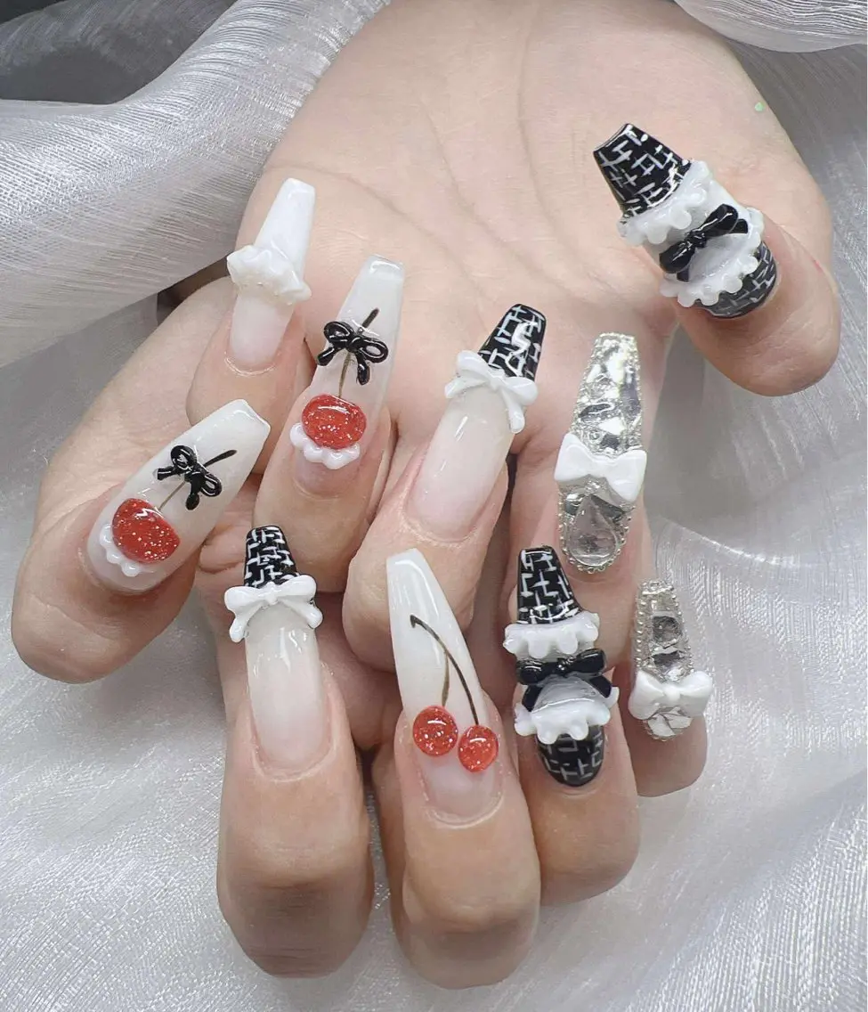 ネイル 長さ出し グラデーション 卒業式 キラキラネイル マグネットネイル ハンドネイル Lee Nailsのネイルデザイン
