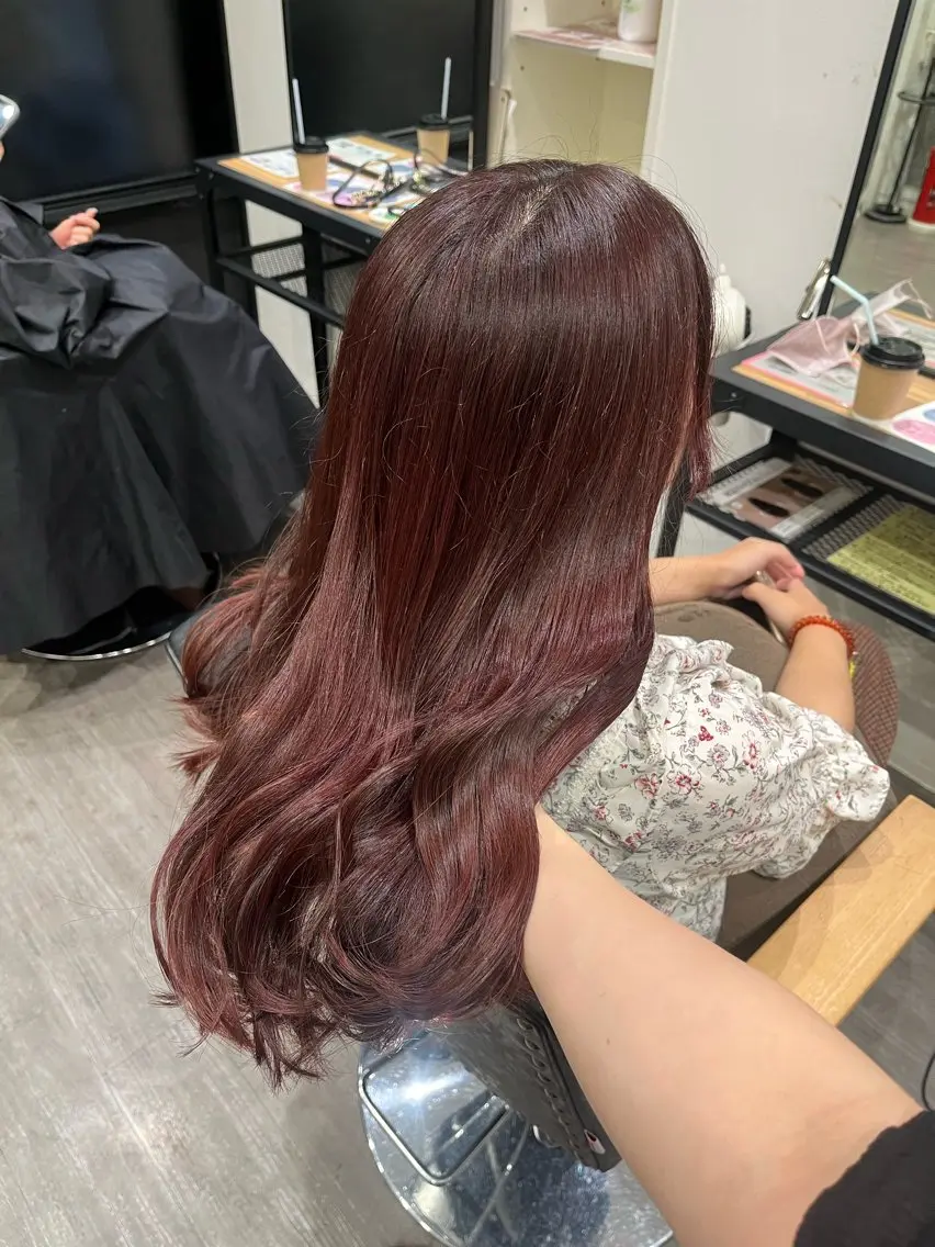 ロング カラー ブラウンカラー レッドカラー レッドブラウン cocotte🫧 kotomiのヘアスタイル