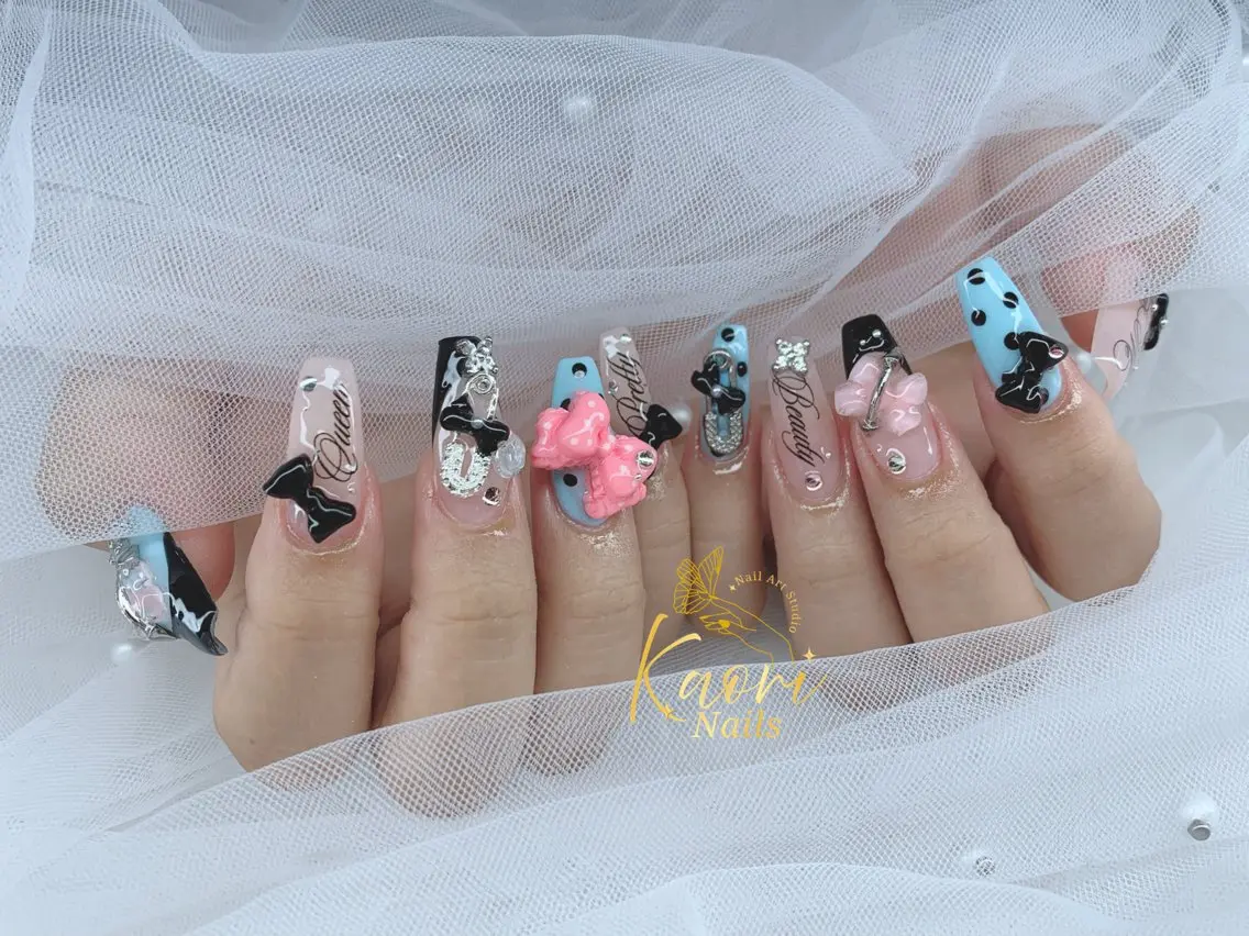 ネイル チークネイル ドット フレンチネイル ジェルネイル グラデーション Kaori Nailのネイルデザイン