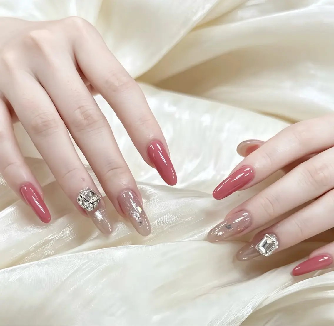 ネイル ガーリー キラキラネイル 韓国ネイル ロングネイル ワンカラーネイル Yoxie Nailのネイルデザイン