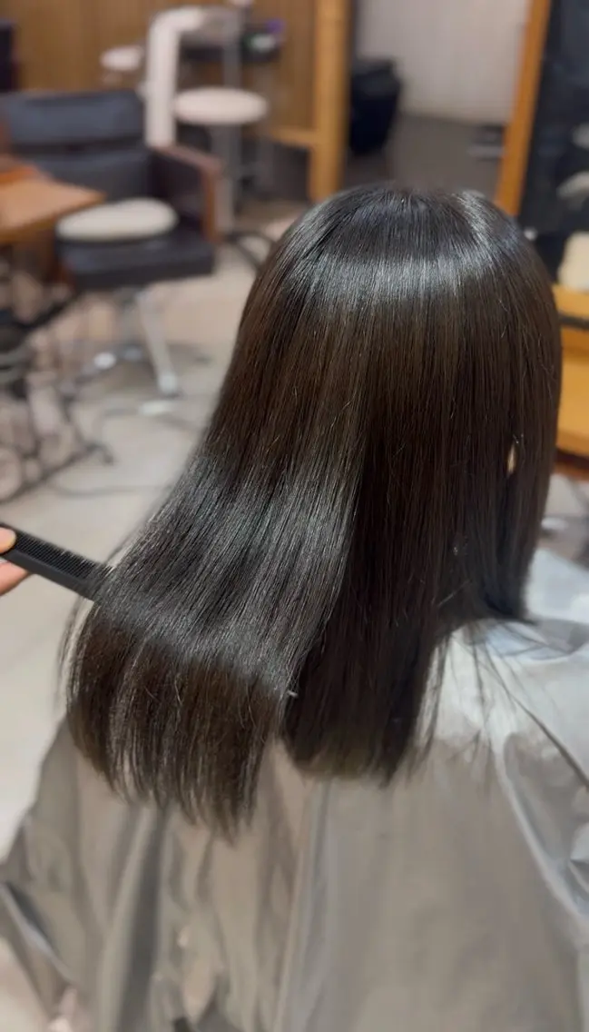 ミディアム ヘアカラー トリートメント NiLL ニルのヘアスタイル