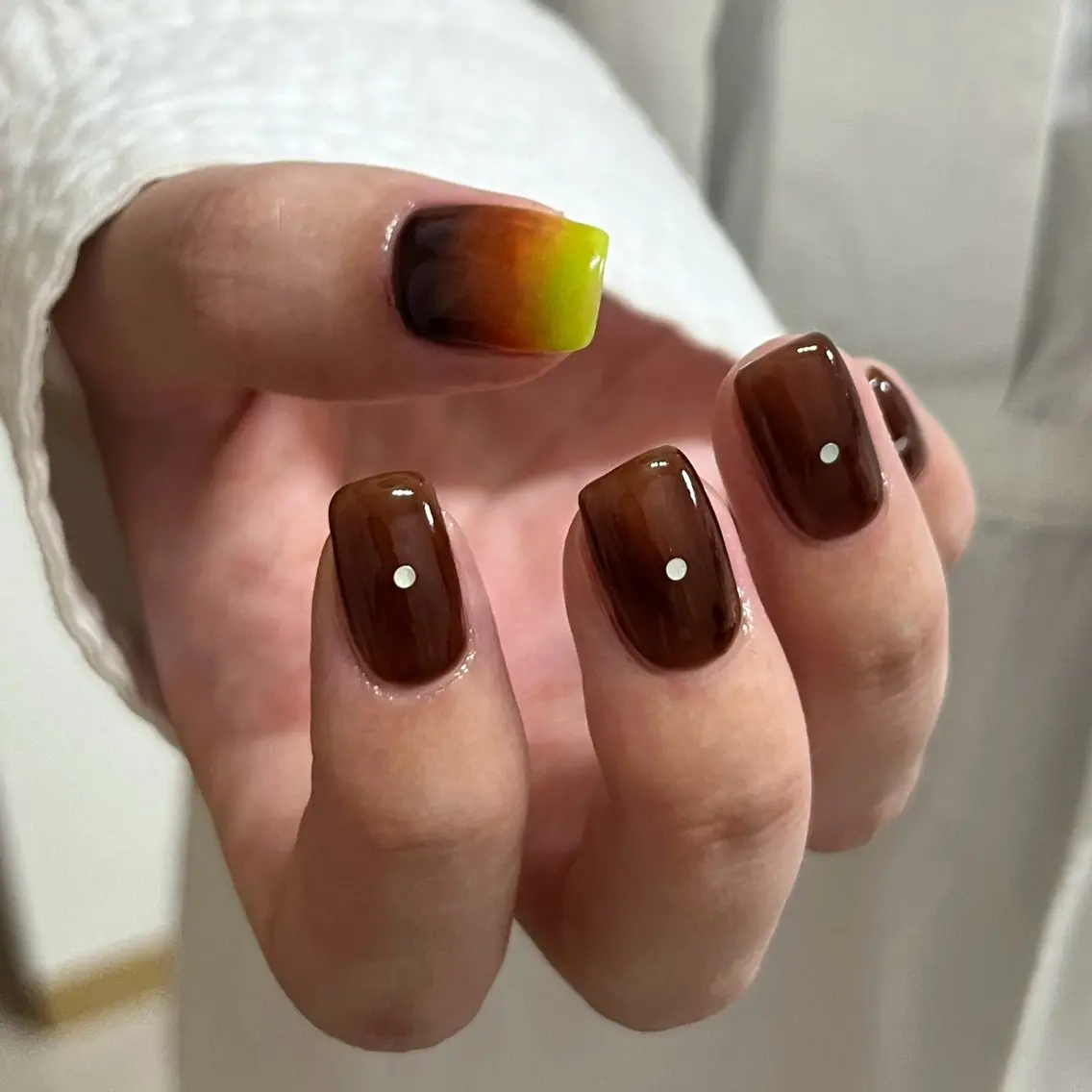 ネイル グリーン ハンドネイル vegh. nail／阿波座のネイルデザイン