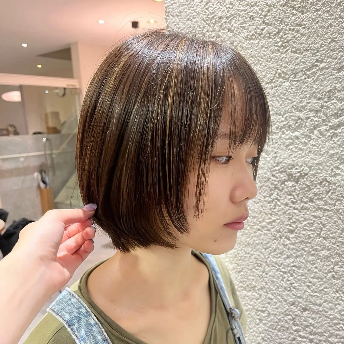 ショート カラー 本田 茜のヘアスタイル