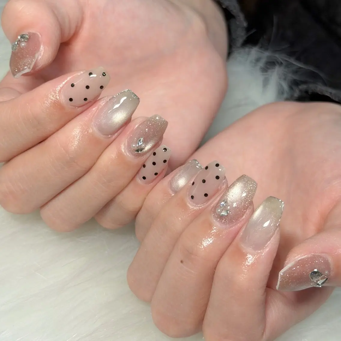 ネイル ハンドネイル フットネイル LAVISH nanamiのネイルデザイン