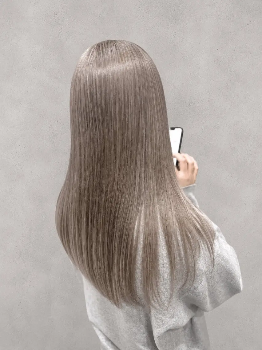 ロング カラー ベージュカラー 透明感カラー グレージュ ハイトーンカラー アイスグレージュ 新宿 /ハイトーン /透明感NIKI🐺のヘアスタイル